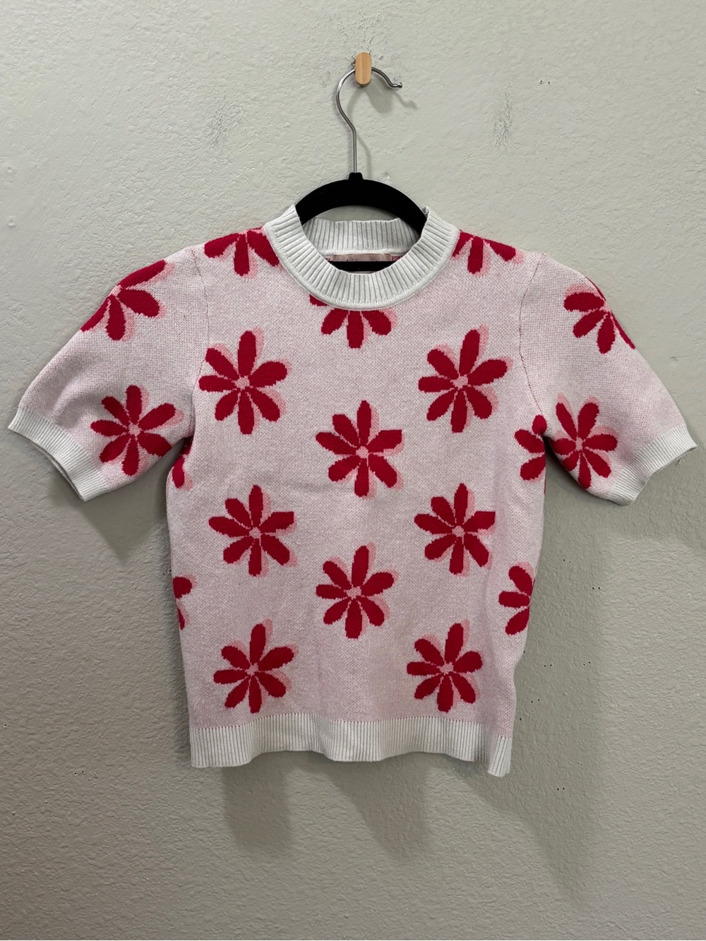 Philosophy Pink Floral Knit Short Sleeve Sweater Size Small NWOT